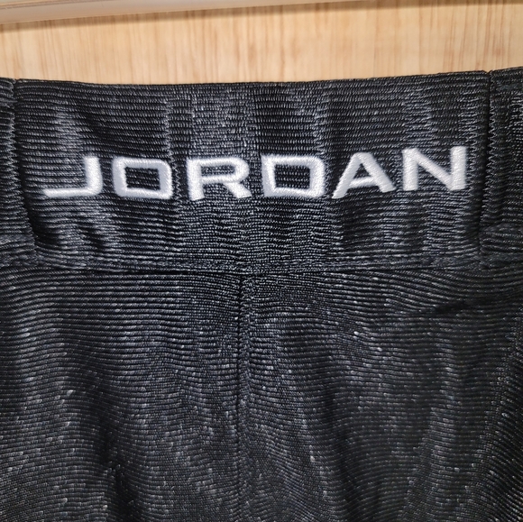 New Men's Jordan Brooklyn Cat Scratch Black White HV0560-011 Size XL - Picture 2 of 7